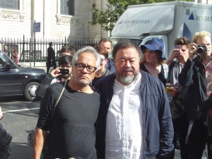 Ai Weiwei and Anish Kapoor at the St. Paul's Cathedral, London, walk in solidarity of refugees co. the artists ® London Art Reviews